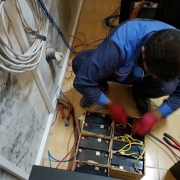 اجرای برق اضطراری UPS